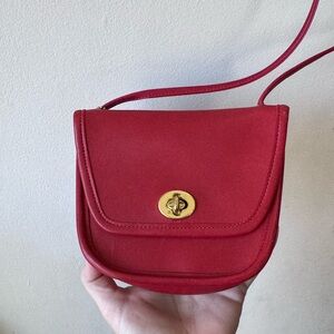 Coach  Red Everett Mini Crossbody bag (9934)